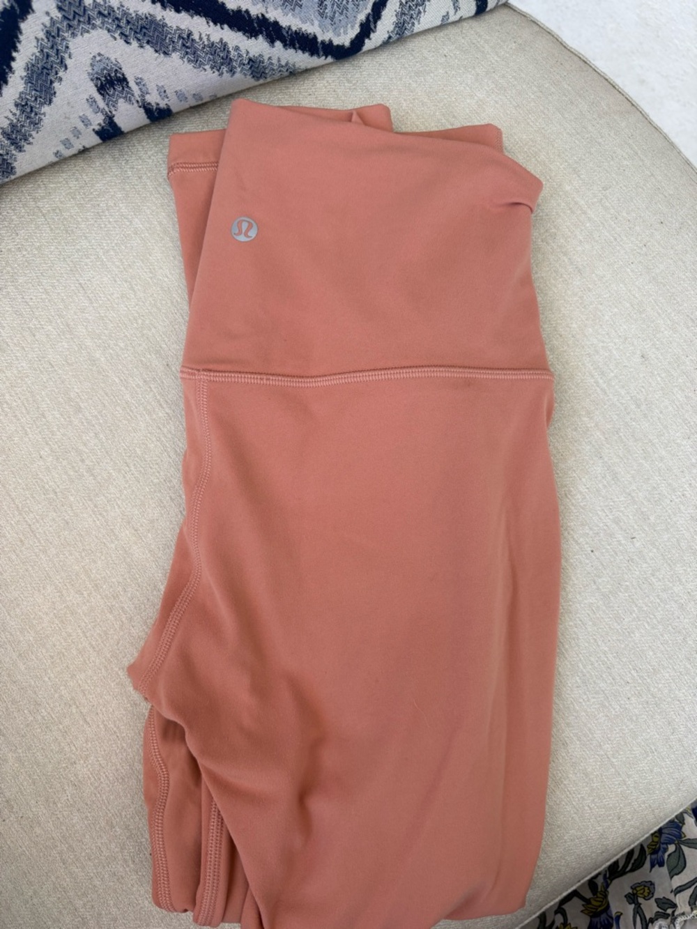Lululemon leggings 4 peach/nude color